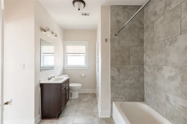 $2,500 | 608 Avondale Street, Houston, TX 77006