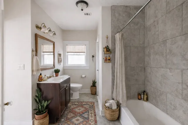 $2,500 | 608 Avondale Street, Houston, TX 77006