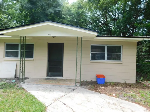 $1,195 | 711 Northwest 19th Avenue, Gainesville, FL 32609