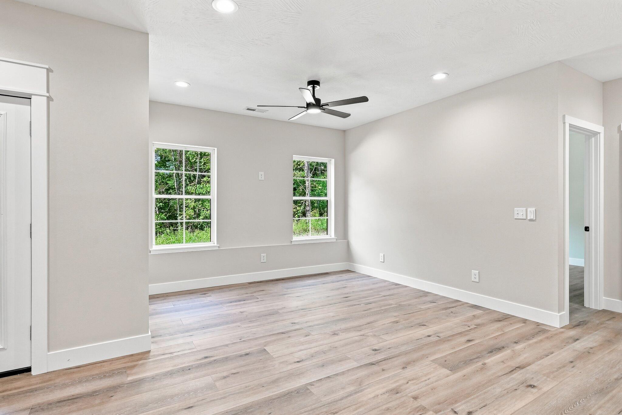303 Crystal Valley Road Clever, MO 65631 - Photo 36 of 50 37-Crystal_Valley_033