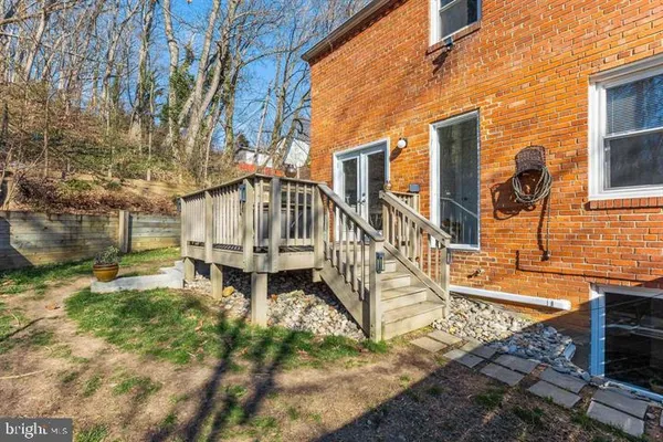 $3,300 | 3829 South Four Mile Run Drive, Arlington, VA 22204