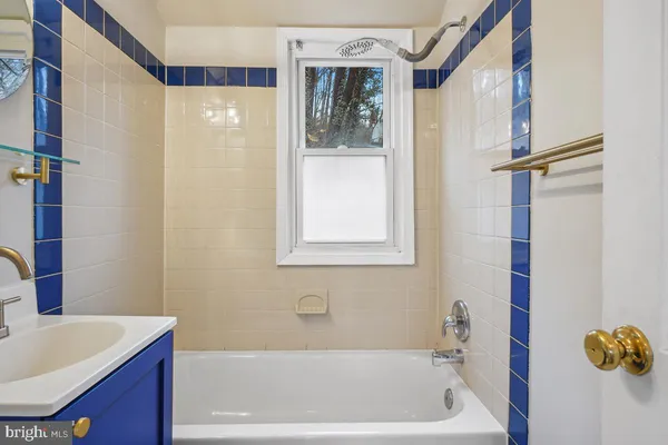 $3,300 | 3829 South Four Mile Run Drive, Arlington, VA 22204