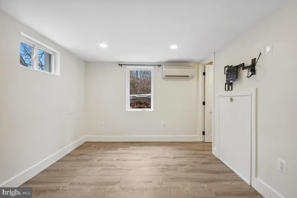 $3,300 | 3829 South Four Mile Run Drive, Arlington, VA 22204