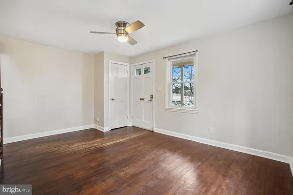 $3,300 | 3829 South Four Mile Run Drive, Arlington, VA 22204