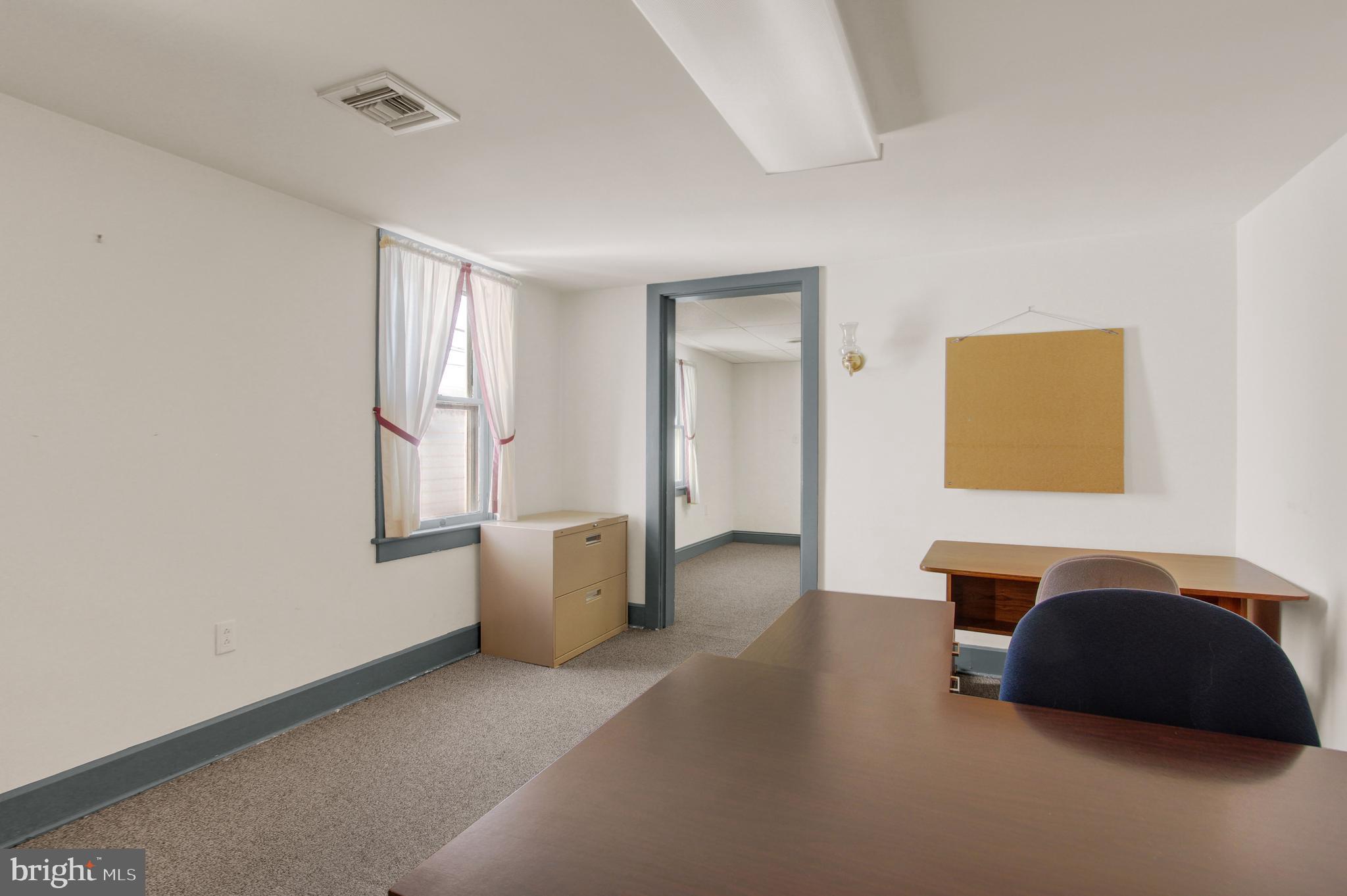 209 Broadway Hanover, PA 17331 - Photo 19 of 28