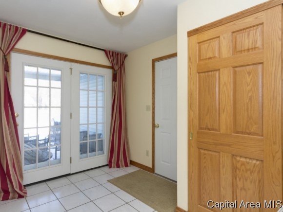 1105 Old Crows Way Springfield, IL 62712 - Photo 6 of 24
