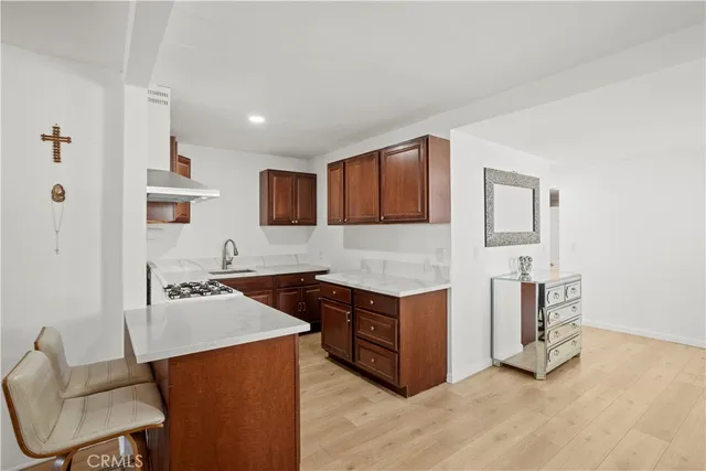 $1,299,000 | 300 West Hillsdale Street, Inglewood, CA 90302