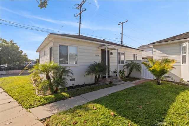 $1,299,000 | 300 West Hillsdale Street, Inglewood, CA 90302