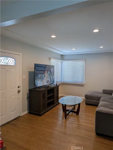 $1,299,000 | 300 West Hillsdale Street, Inglewood, CA 90302