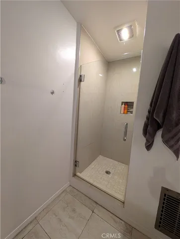 $1,299,000 | 300 West Hillsdale Street, Inglewood, CA 90302