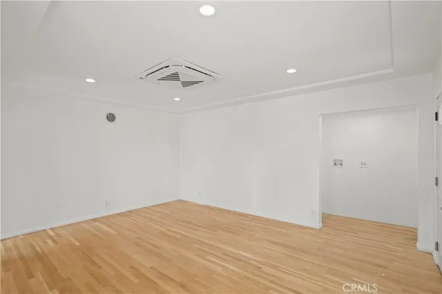 $1,299,000 | 300 West Hillsdale Street, Inglewood, CA 90302