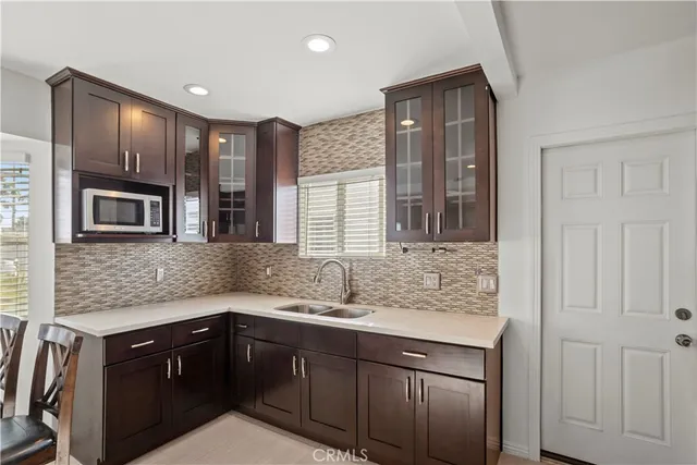 $1,299,000 | 300 West Hillsdale Street, Inglewood, CA 90302