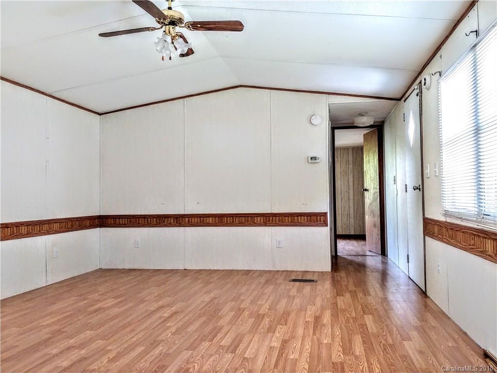 7 Browntown Road Leicester, NC 28748 - Photo 2 of 7
