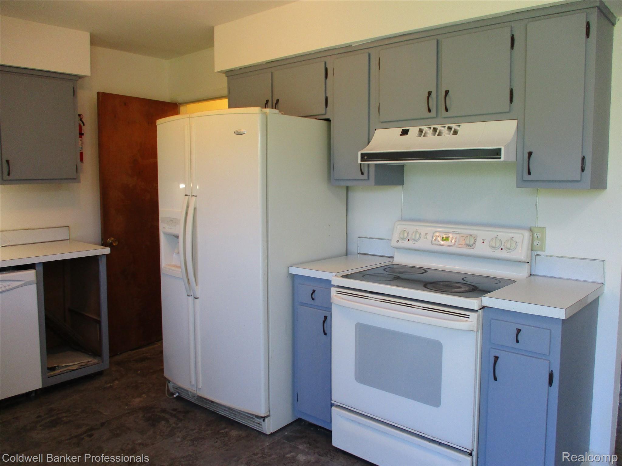 4405 East Lake Road Clio, MI 48420 - Photo 9 of 33 Kitchen.3