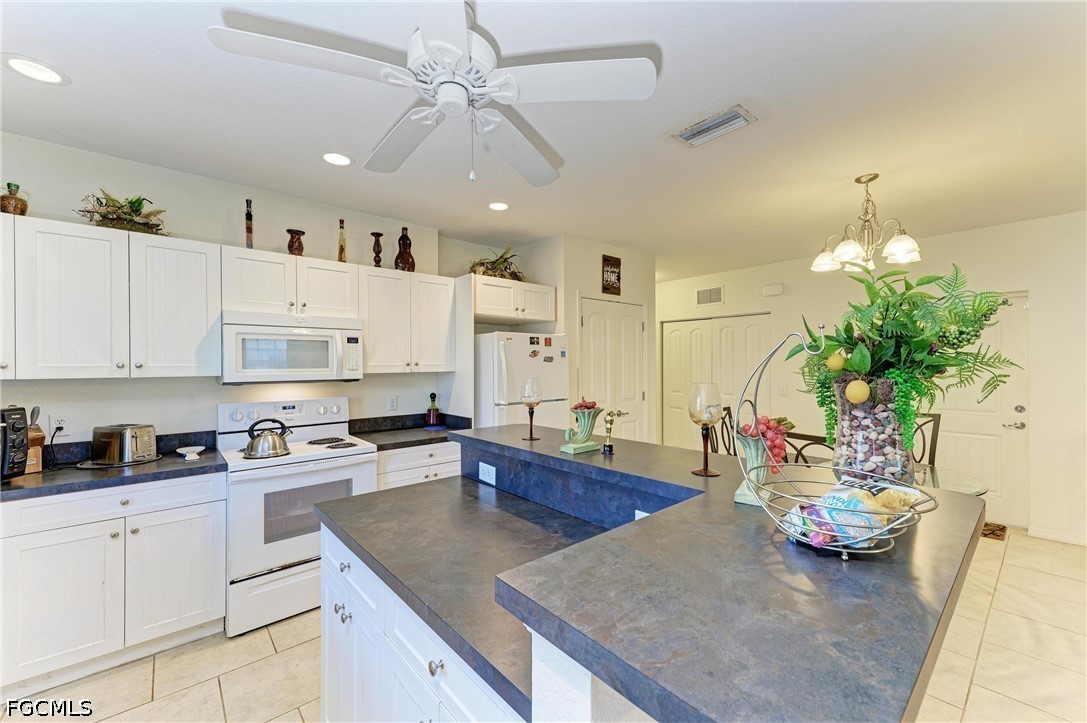 315 Southland Road Venice, FL 34293 - Photo 12 of 29 Gallery Image 12