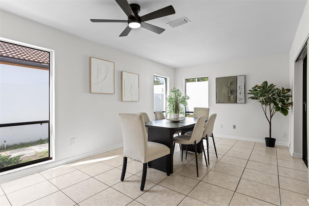 11508 Robles Del Rio Place Temple Terrace, FL 33617 - Photo 8 of 28