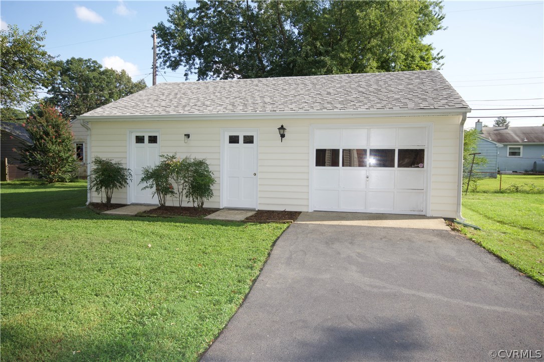 105 East Huntsman Road Sandston, VA 23150 - Photo 3 of 26 Gallery Image 3