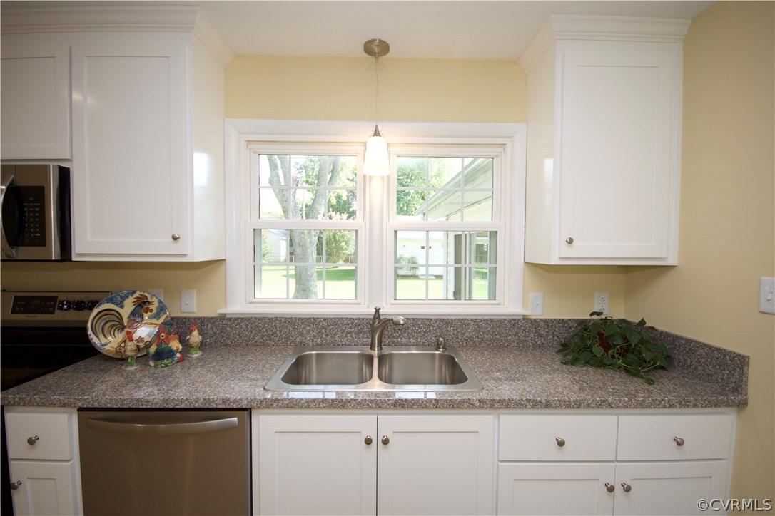 105 East Huntsman Road Sandston, VA 23150 - Photo 6 of 26 Gallery Image 6