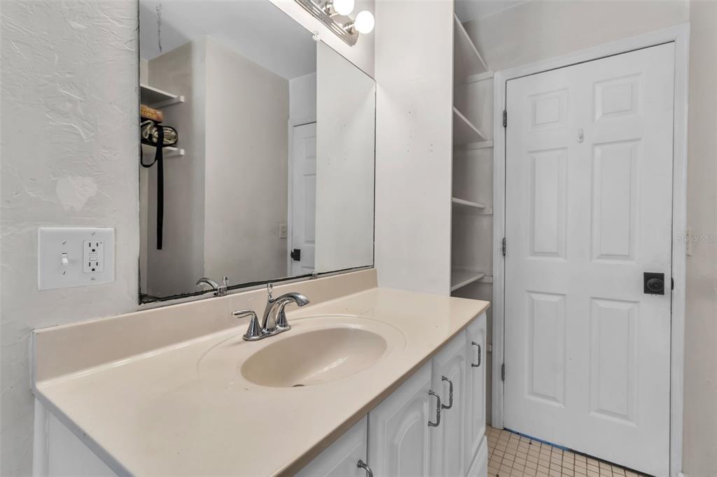 1817 6th Street Sarasota, FL 34236 - Photo 32 of 63