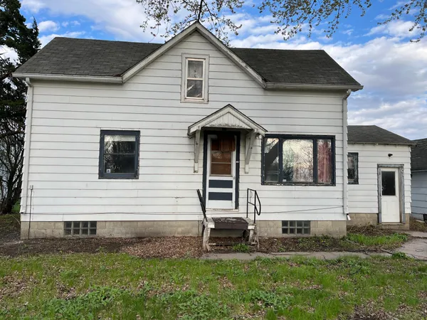 $23,999 | 301 Main Street, Lucan, MN 56255