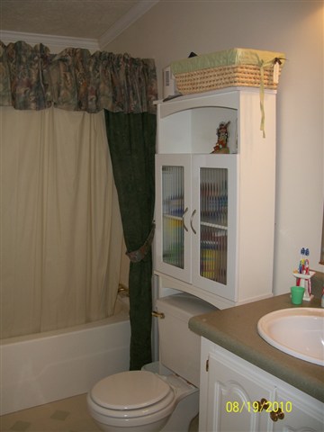 1135 Minnesota Road Port Huron, MI 48060 - Photo 10 of 19 31020583-9.JPG