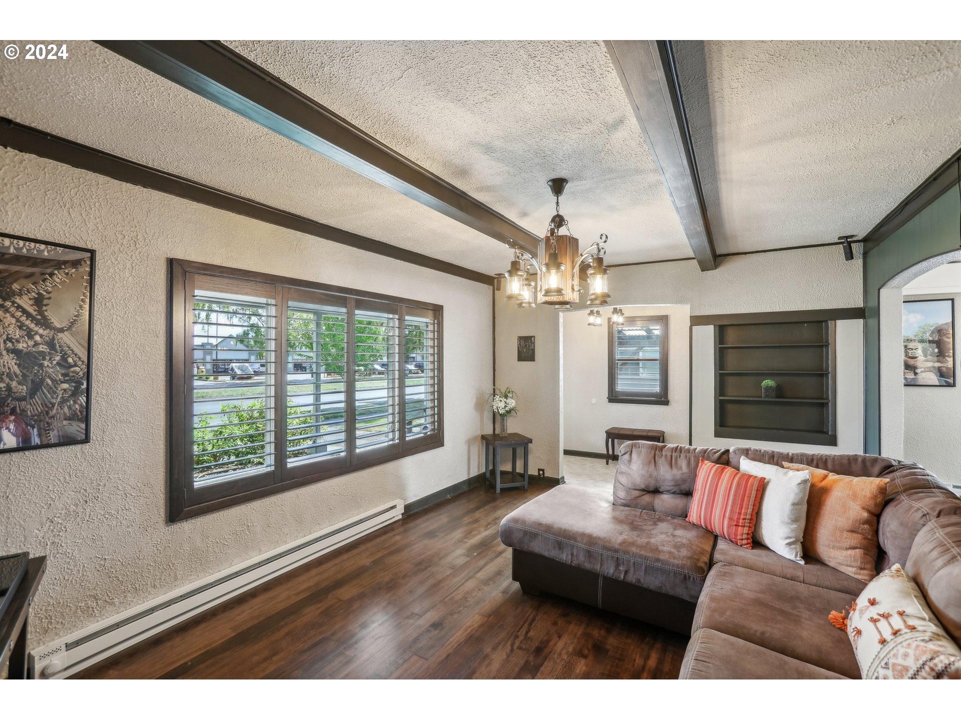 647 Oregon Way Longview, WA 98632 - Photo 10 of 32 Gallery Image 10