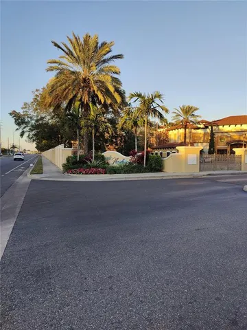 $220,500 | 12521 Floridays Resort Drive, Unit 207F, Orlando, FL 32821