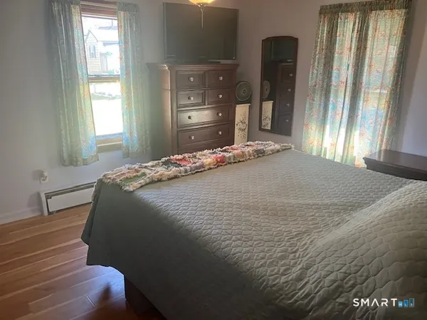 $279,900 | 9 Warriner Avenue, Enfield, CT 06082