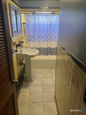 $279,900 | 9 Warriner Avenue, Enfield, CT 06082