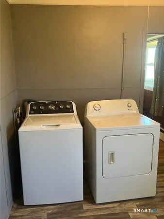 $279,900 | 9 Warriner Avenue, Enfield, CT 06082