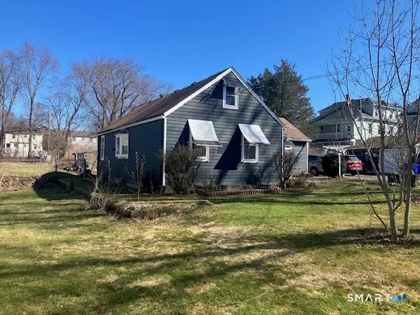 $279,900 | 9 Warriner Avenue, Enfield, CT 06082