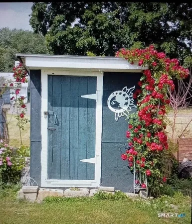 $279,900 | 9 Warriner Avenue, Enfield, CT 06082