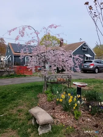 $279,900 | 9 Warriner Avenue, Enfield, CT 06082