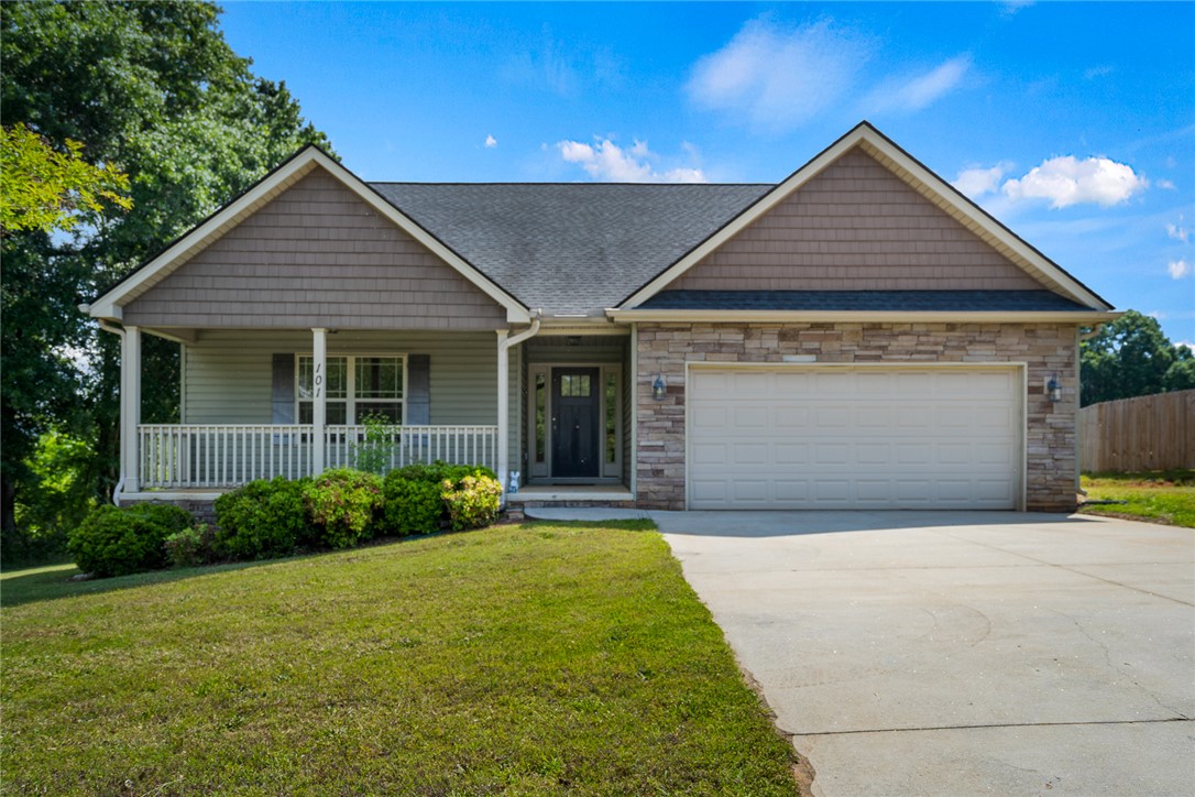 101 Hurst Avenue Anderson, SC 29625 - Photo 1 of 41