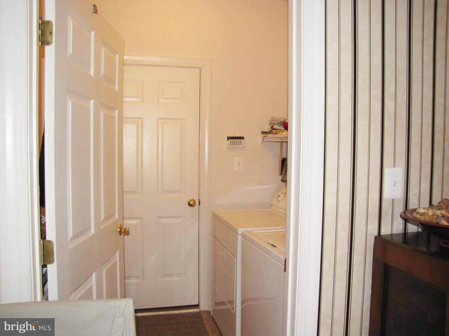 8355 Meadowsweet Road Pikesville, MD 21208 - Photo 7 of 30 Interior (General)