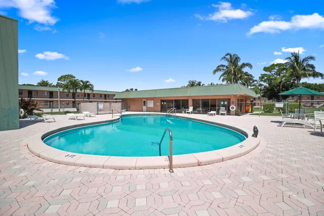 $1,395 | 1041 Southeast Monterey Road, Unit 24, Stuart, FL 34994