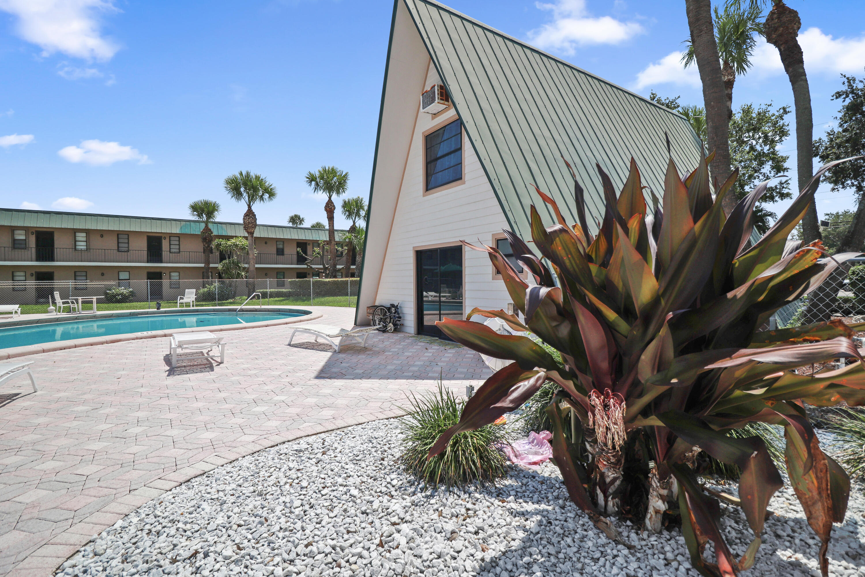 1041 Southeast Monterey Road, Unit 24 Stuart, FL 34994 - Photo 22 of 26 22-IMG_2580