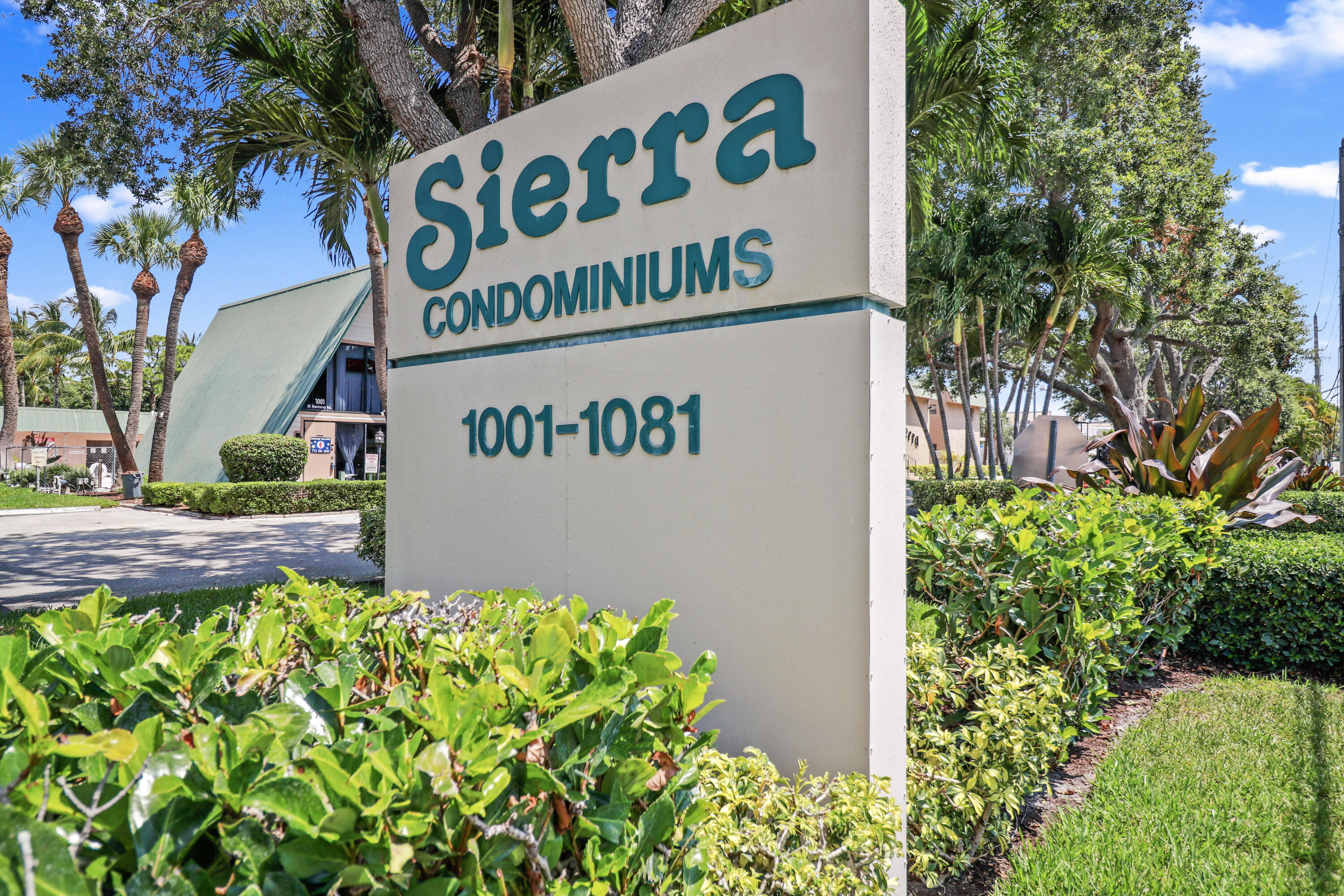 1041 Southeast Monterey Road, Unit 24 Stuart, FL 34994 - Photo 23 of 26 23-IMG_2583