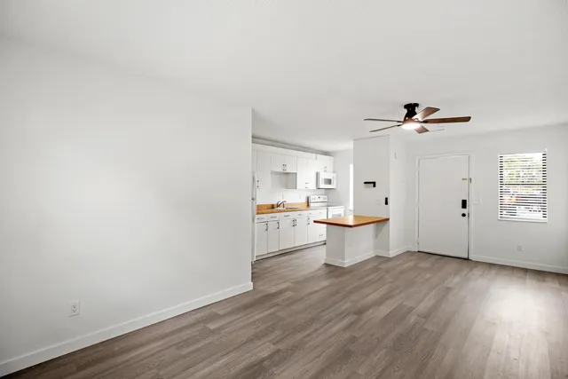 $1,395 | 1041 Southeast Monterey Road, Unit 24, Stuart, FL 34994