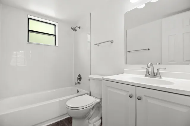 $1,395 | 1041 Southeast Monterey Road, Unit 24, Stuart, FL 34994