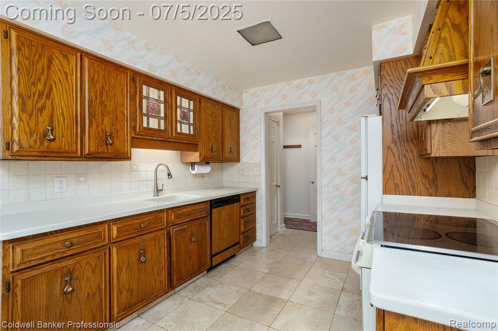 17 Colonial Road Grosse Pointe Shores, MI 48236 - Photo 15 of 50 Gallery Image 15