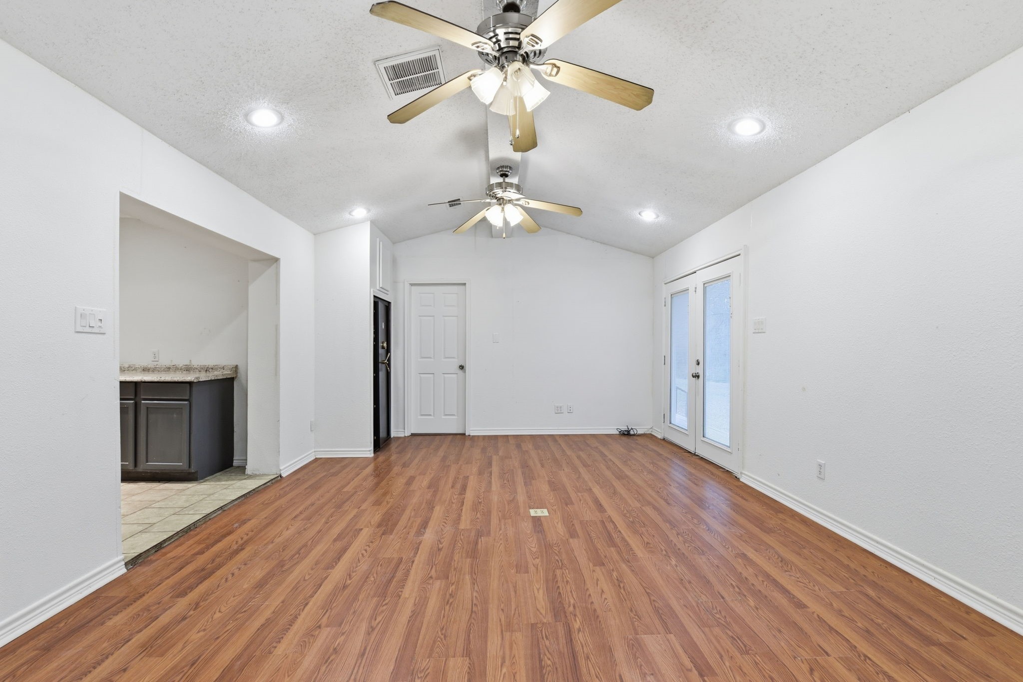 402 Anderson Road Livingston, TX 77351 - Photo 21 of 49