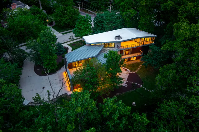 $2,399,000 | 603 Driftwood Court, Naperville, IL 60540