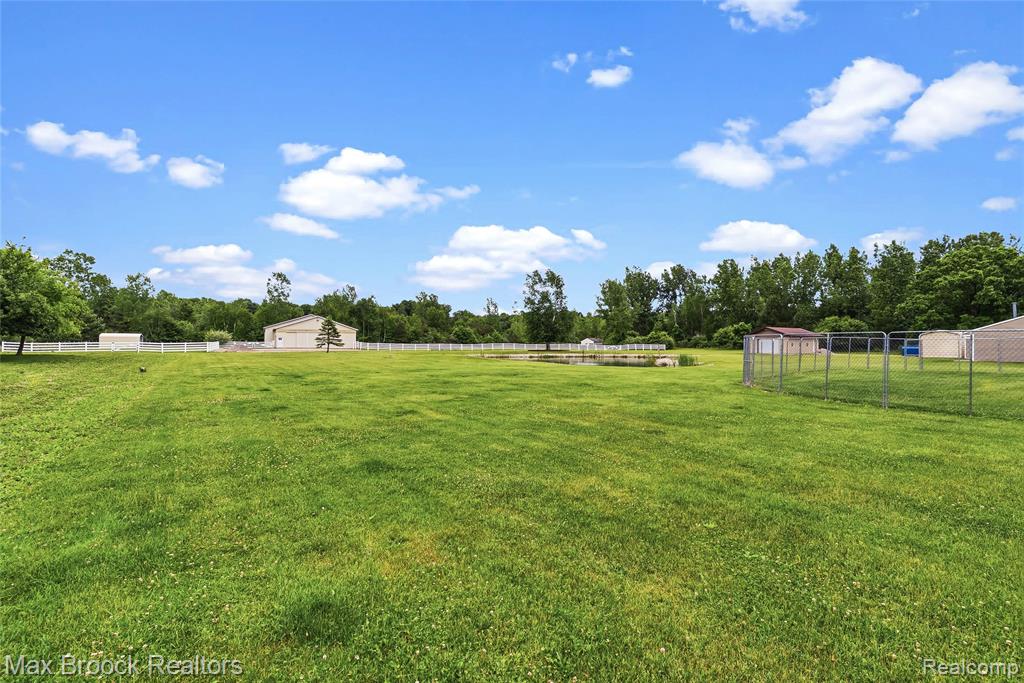 2566 North 5 Mile Road Midland, MI 48642 - Photo 49 of 60