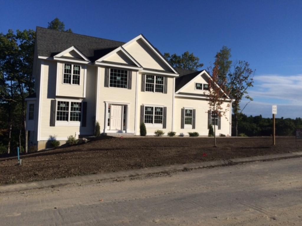 16 Beechwood Road Salem, NH 03079 - Photo 5 of 10 Gallery Image 5