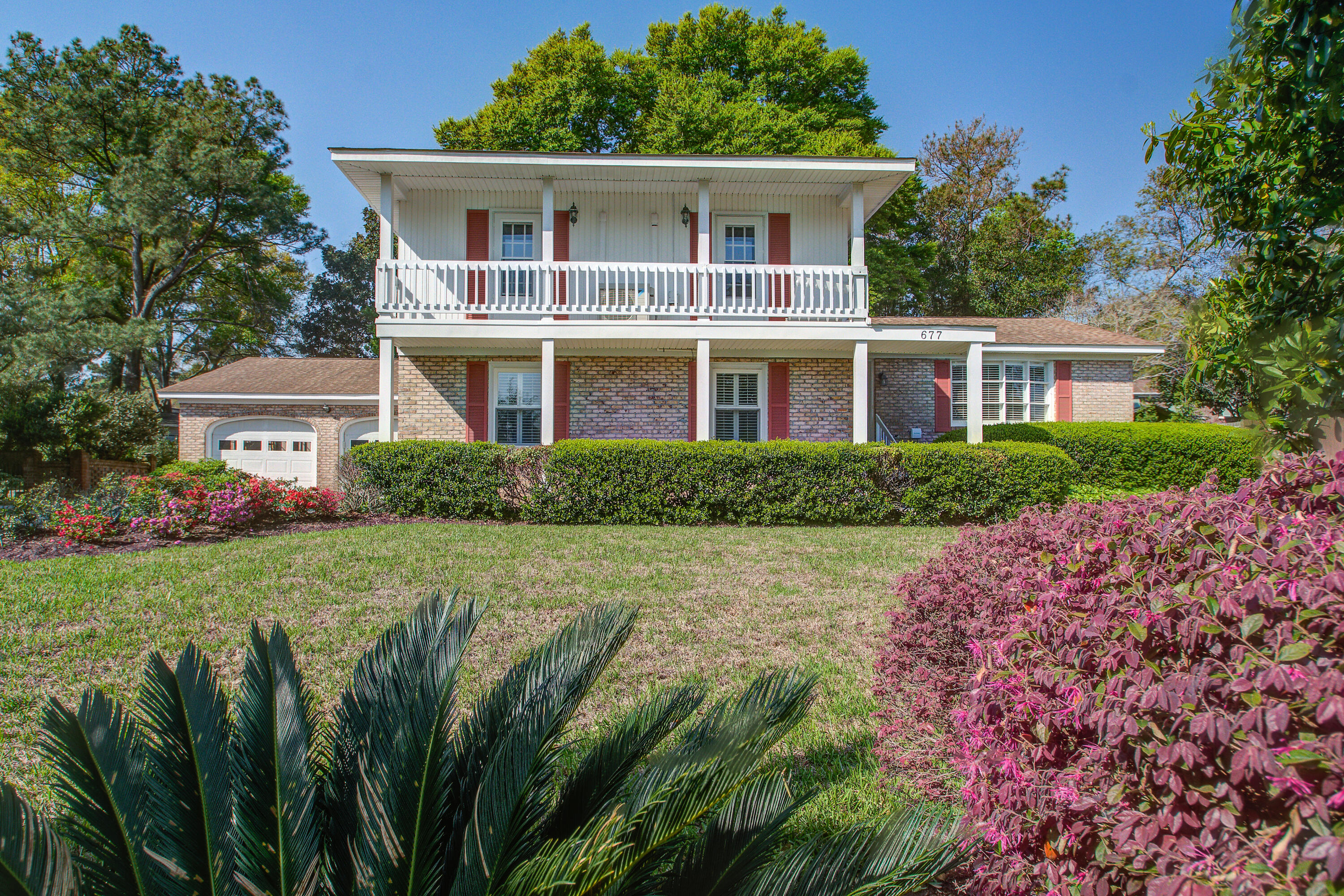 677 Pawley Road Mount Pleasant, SC 29464 - Photo 2 of 72 677 (1)