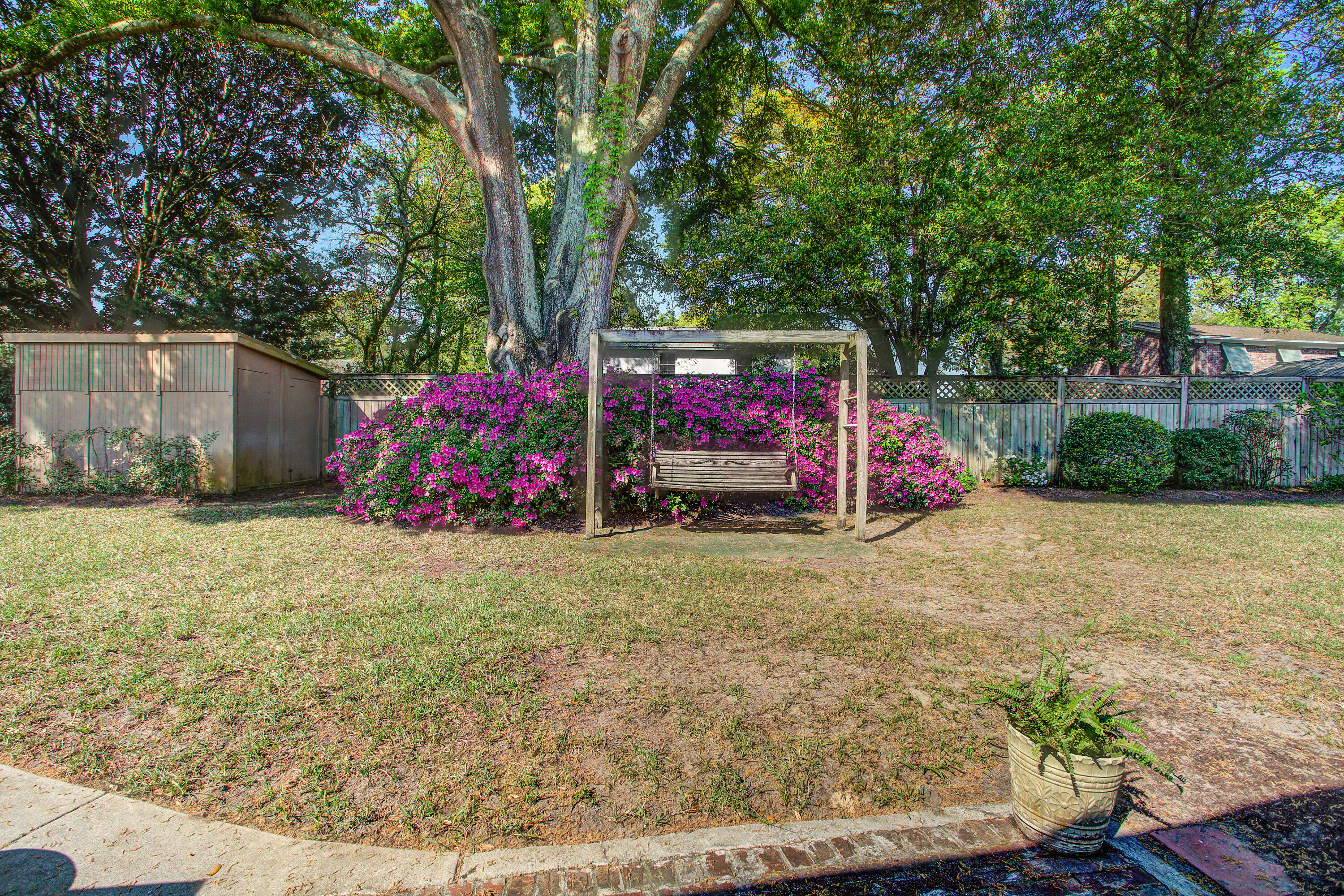 677 Pawley Road Mount Pleasant, SC 29464 - Photo 46 of 72 677 (44)