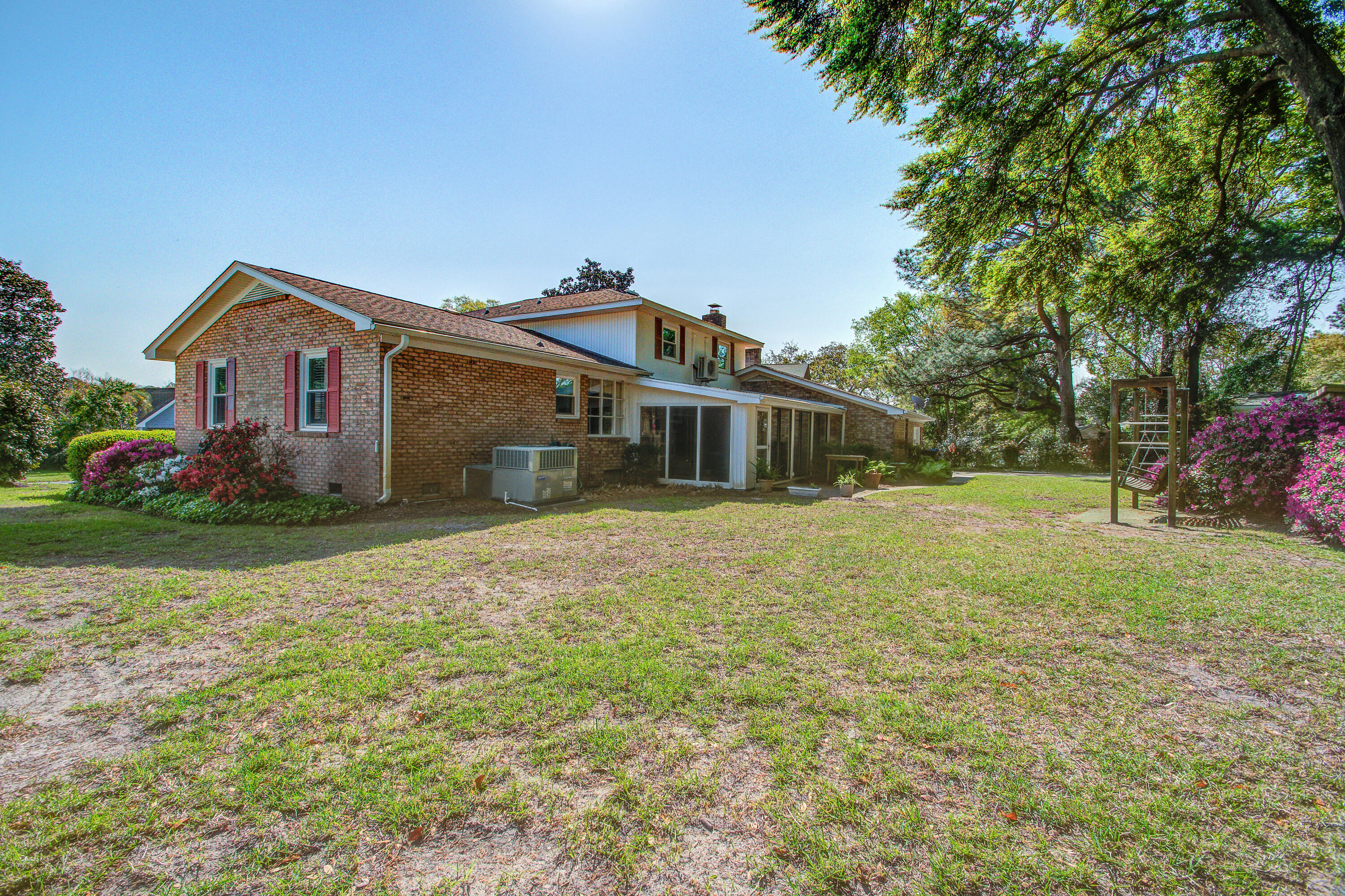 677 Pawley Road Mount Pleasant, SC 29464 - Photo 50 of 72 677 (48)