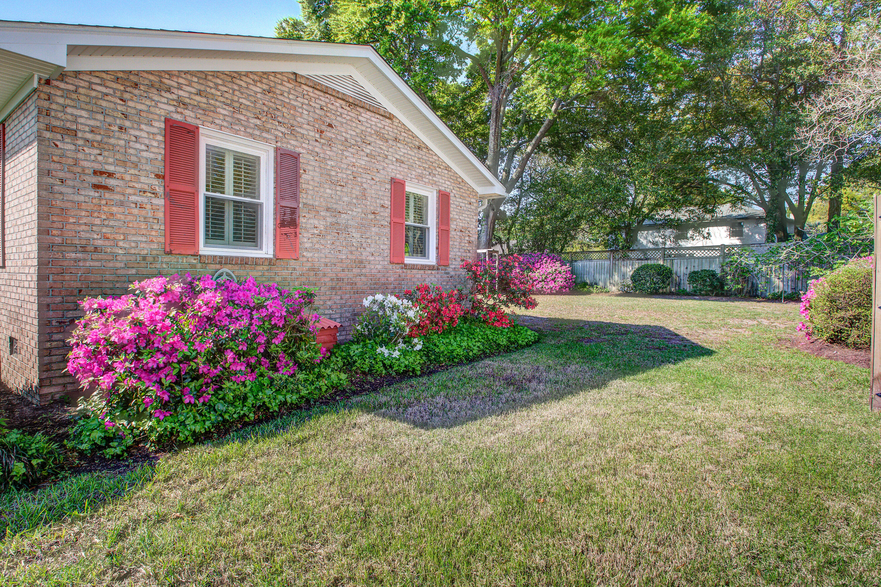 677 Pawley Road Mount Pleasant, SC 29464 - Photo 52 of 72 677 (50)
