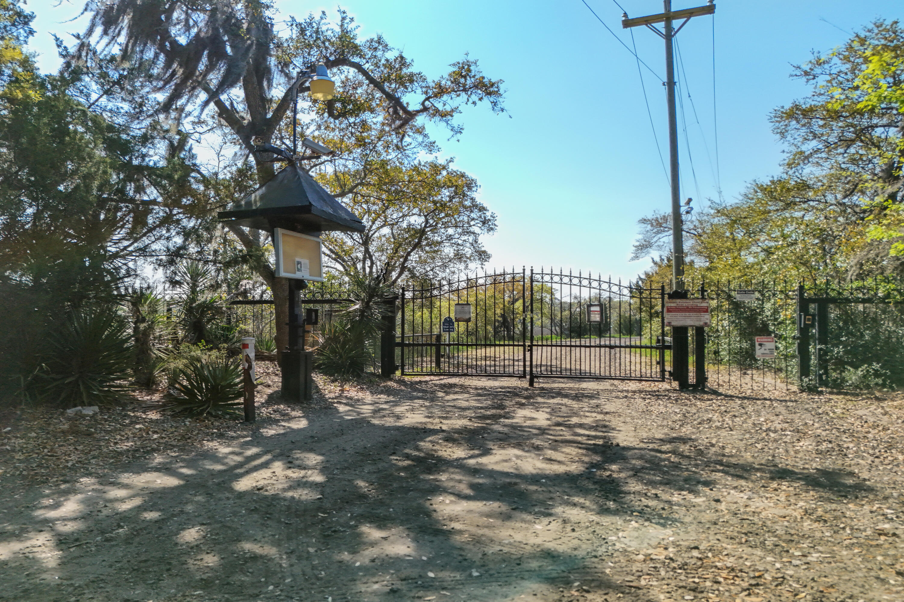 677 Pawley Road Mount Pleasant, SC 29464 - Photo 53 of 72 677 (58)